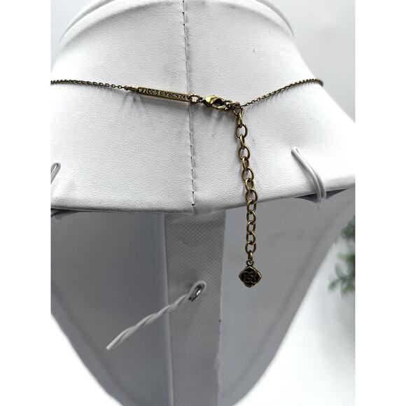 Kendra Scott Margot Vintage Gold Chain And Pendant in White Abalone Necklace - Picture 16 of 16